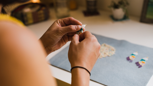 Hoe verzorg je je minimalistische sieraden voor een langere levensduur ?